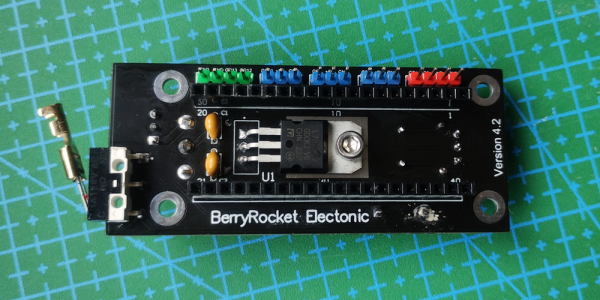 Fig. 22: Finalisation de la carte avec les connecteurs d'interface servos, I2C et UART en fonction du besoin